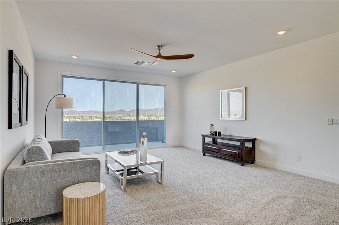 10022 Decano Ridge Street Property Photo 30