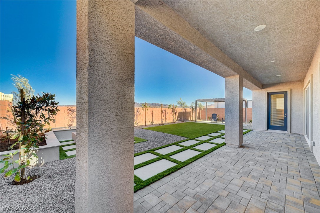 10022 Decano Ridge Street Property Photo 53