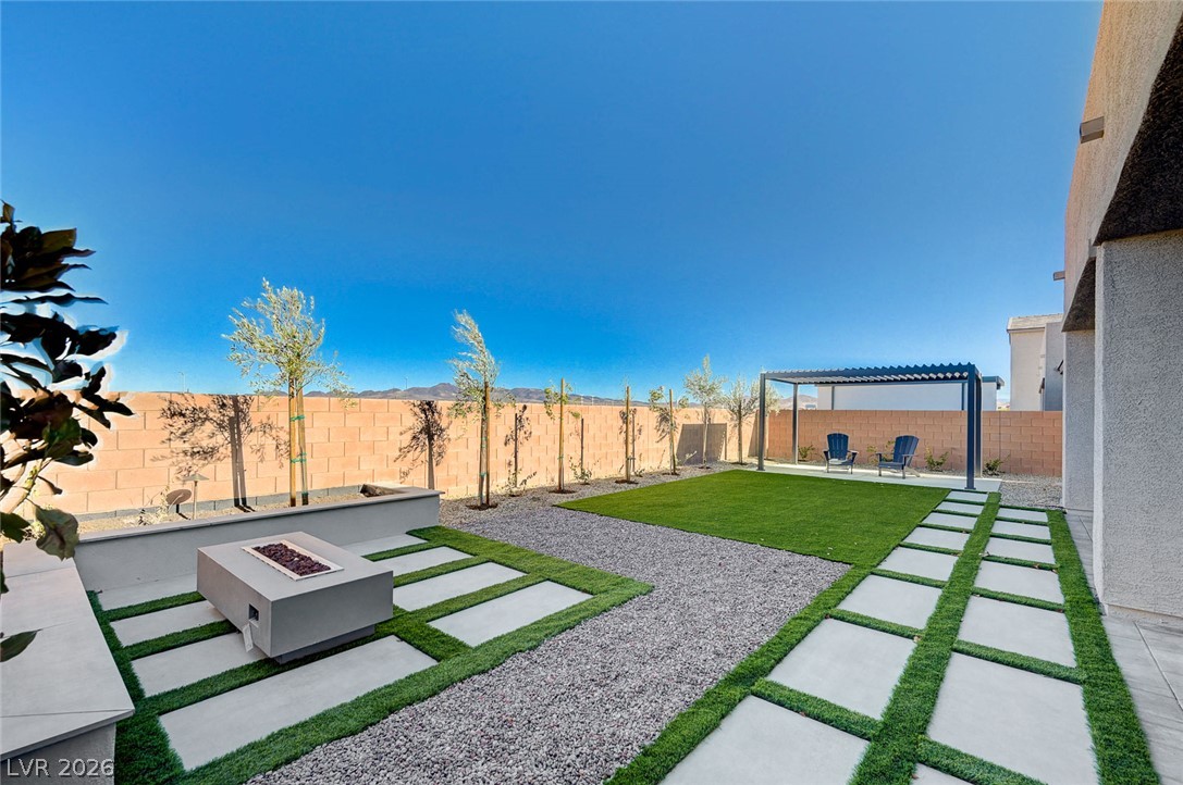 10022 Decano Ridge Street Property Photo 54