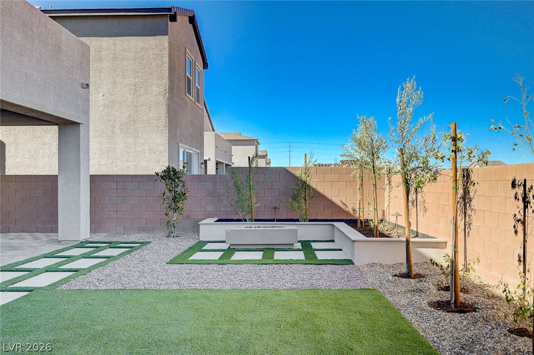 10022 Decano Ridge Street Property Photo 57