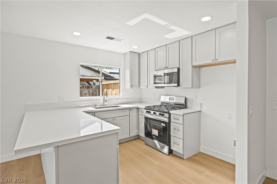 544 East Rolly Street Property Photo 2