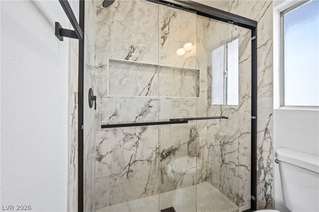 544 East Rolly Street Property Photo 8
