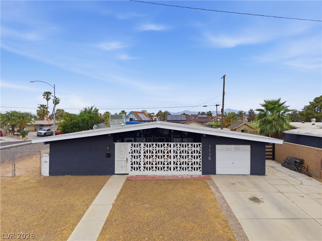 5135 Champions Avenue