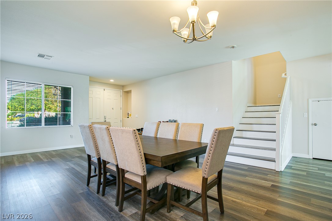 5520 Oatfield Street Property Photo 6