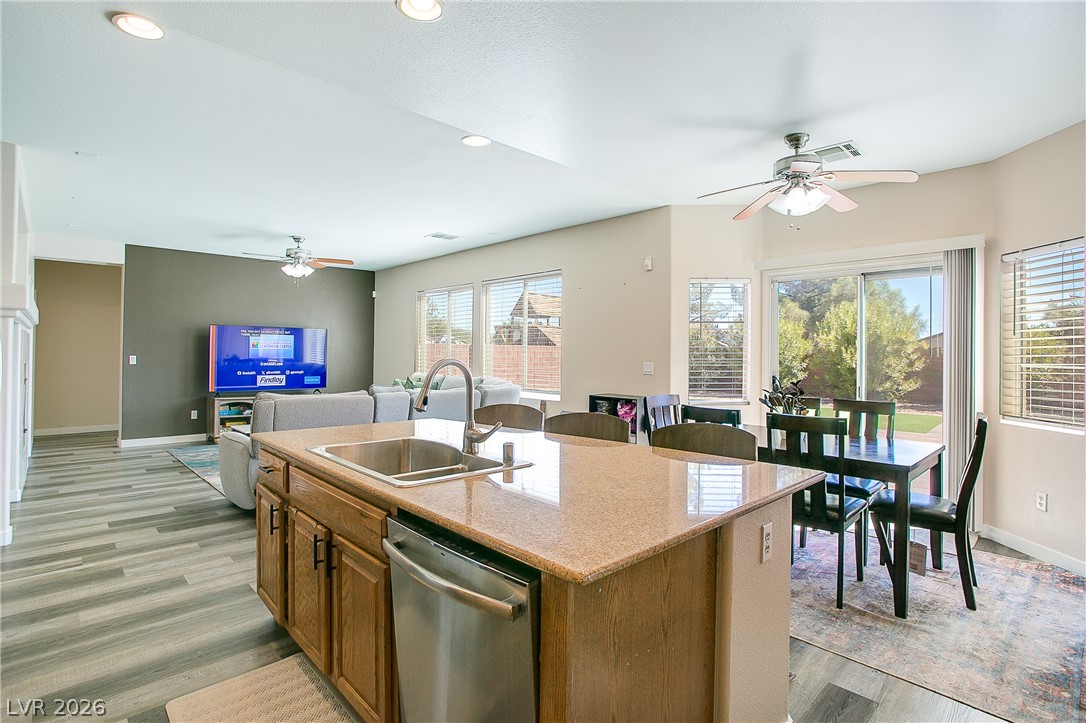 5520 Oatfield Street Property Photo 13