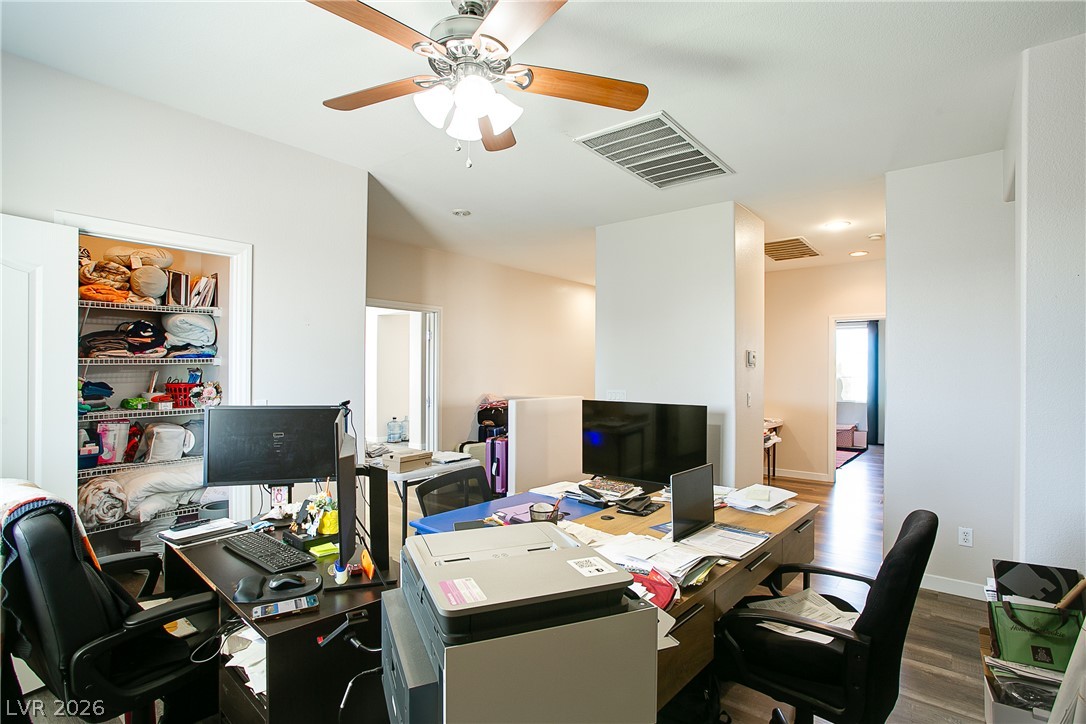 5520 Oatfield Street Property Photo 16