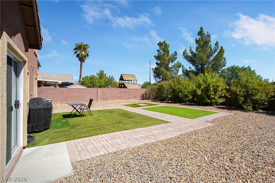 5520 Oatfield Street Property Photo 36