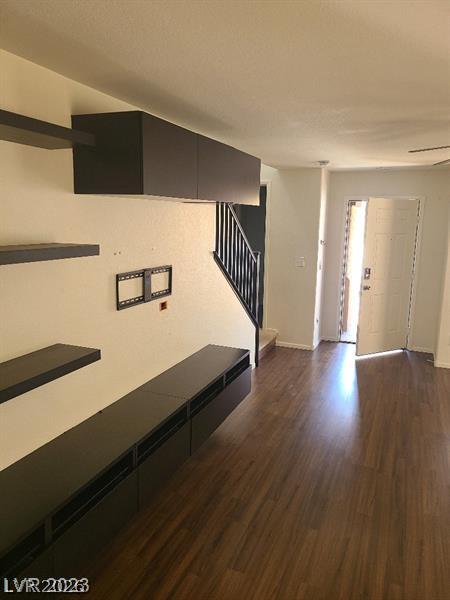 4739 Golden Shimmer Avenue Property Photo 5