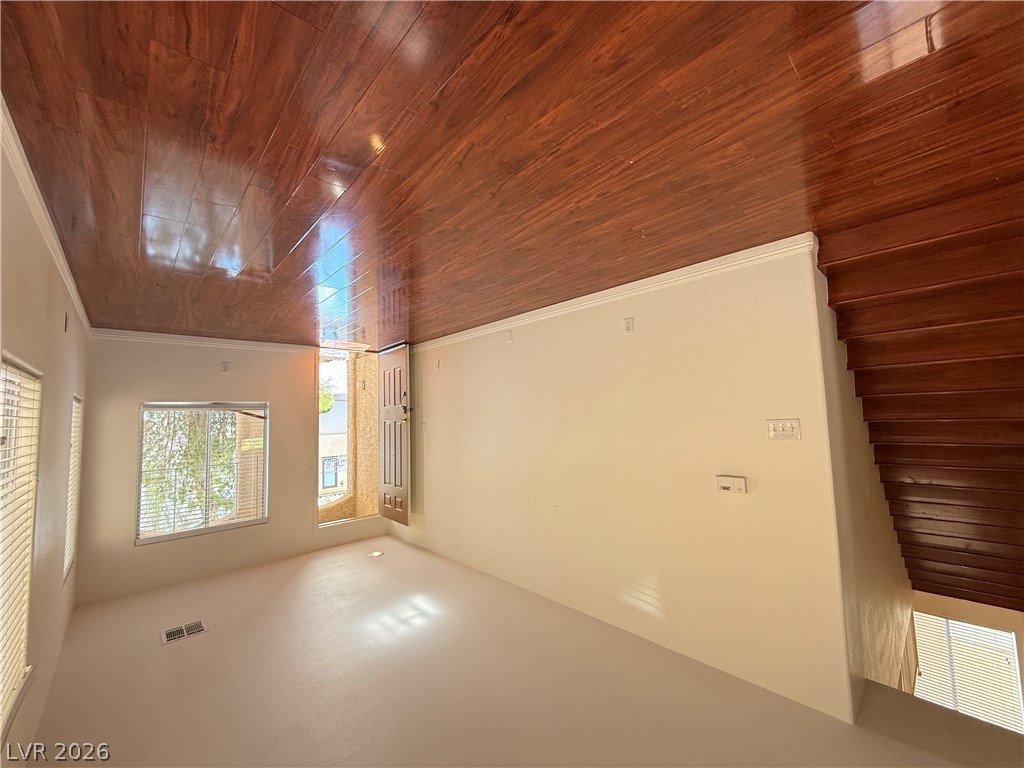 5872 Sakhalin Avenue Property Photo 4