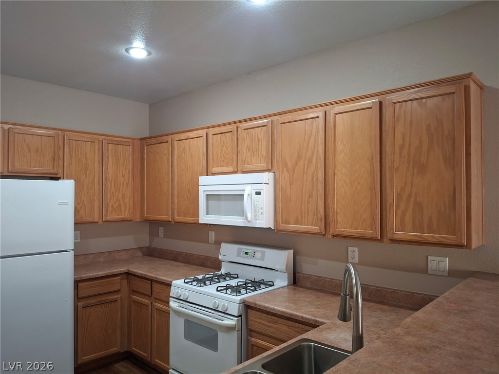 4002 Champagne Wood Drive Property Photo 9