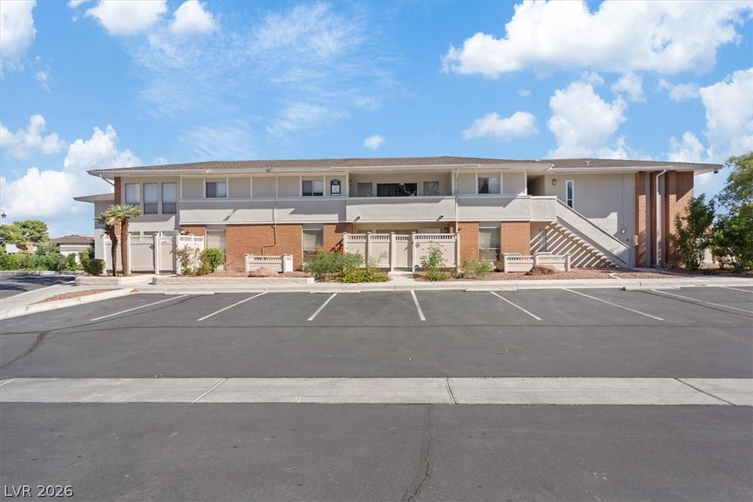 669 Oakmont Avenue 3708 Property Photo 1