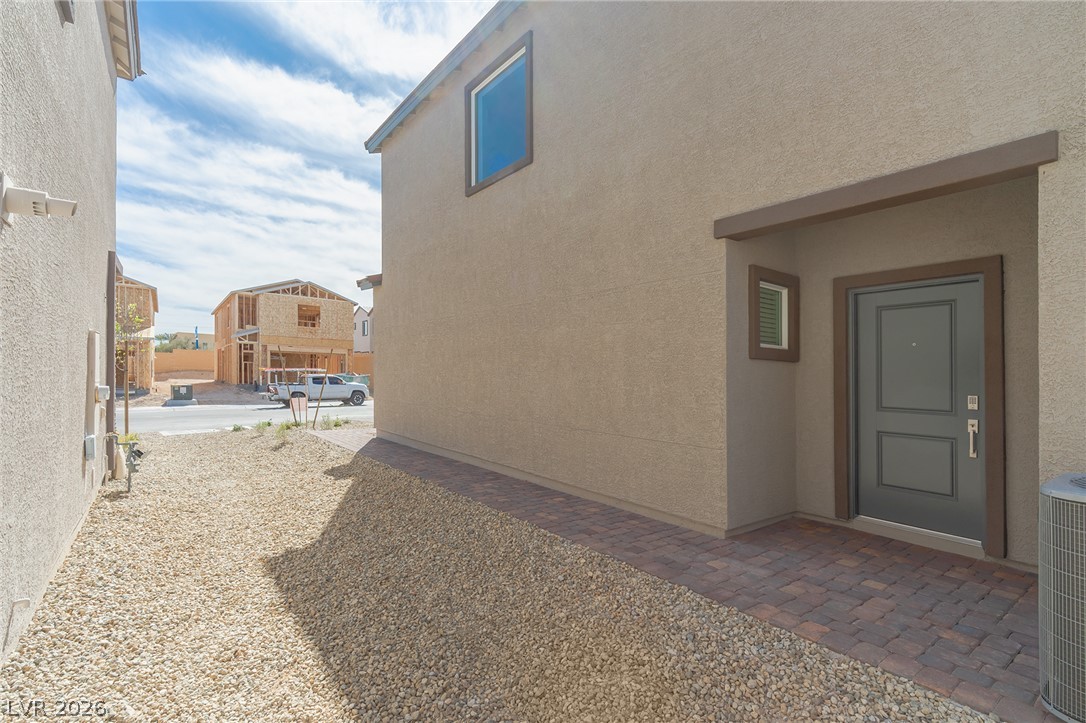9958 Kimura Hills Avenue Property Photo 3