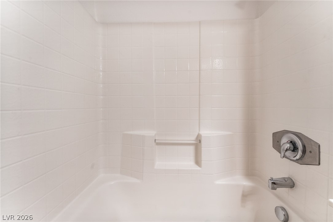 9303 West Gilcrease Avenue 2189 Property Photo 28