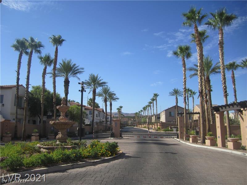 50 Aura De Blanco Street 4103 Property Photo 1