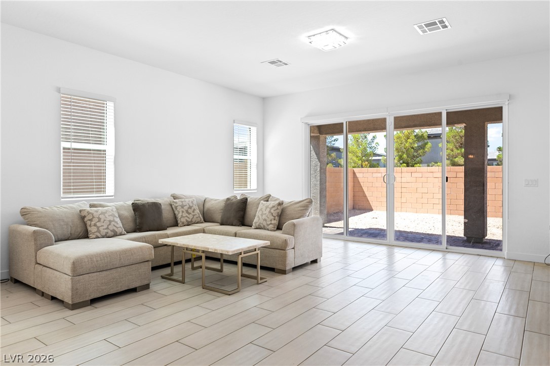 10205 Tumbaga Street Property Photo 13