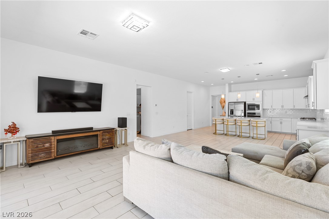 10205 Tumbaga Street Property Photo 14