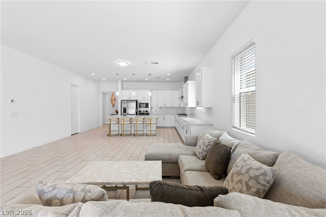 10205 Tumbaga Street Property Photo 15