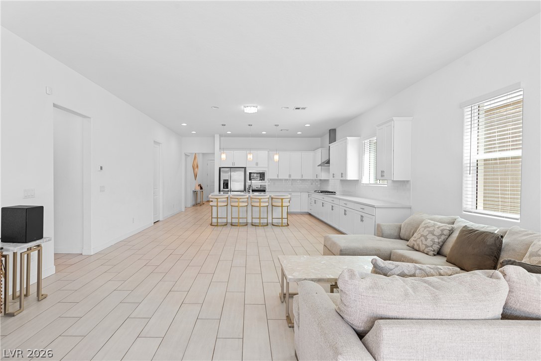 10205 Tumbaga Street Property Photo 16