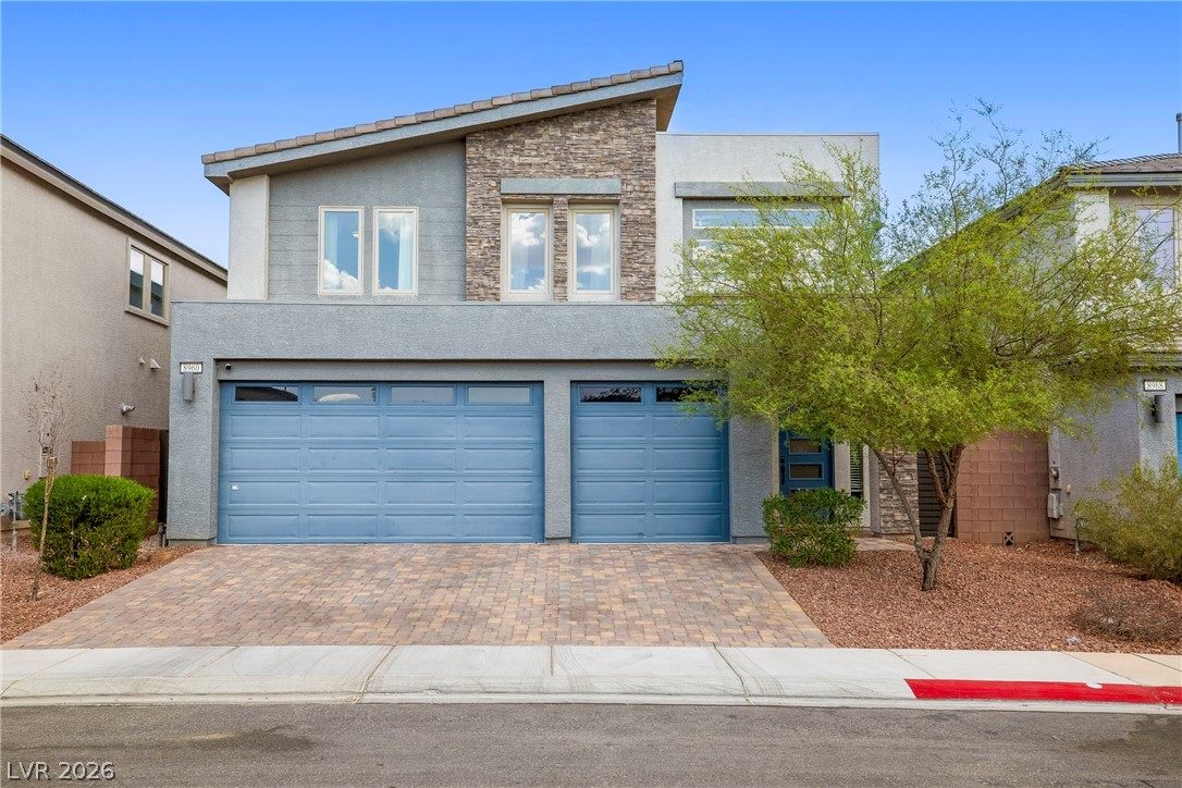8960 Pemberton Valley Drive Property Photo 1