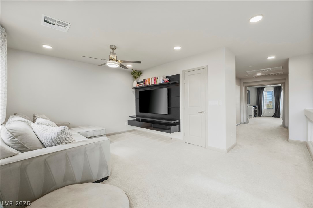 8960 Pemberton Valley Drive Property Photo 18