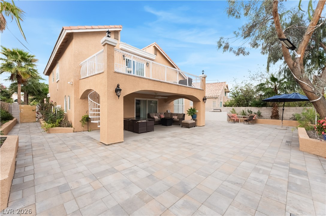 8205 Antler Pines Court Property Photo 2