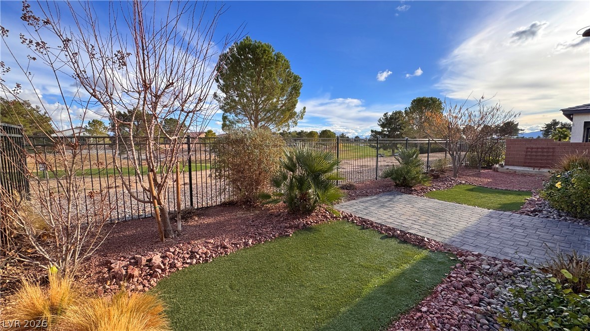 5119 East Long Leaf Court Property Photo 12