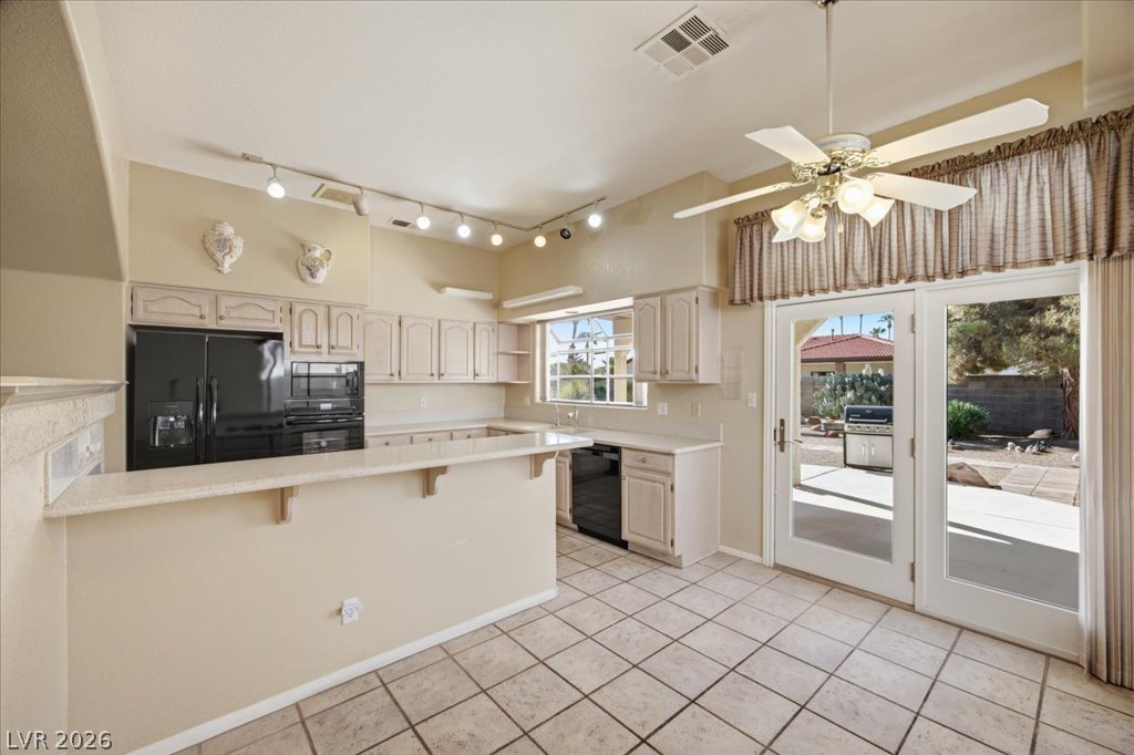 7505 Dry Pines Circle Property Photo 12