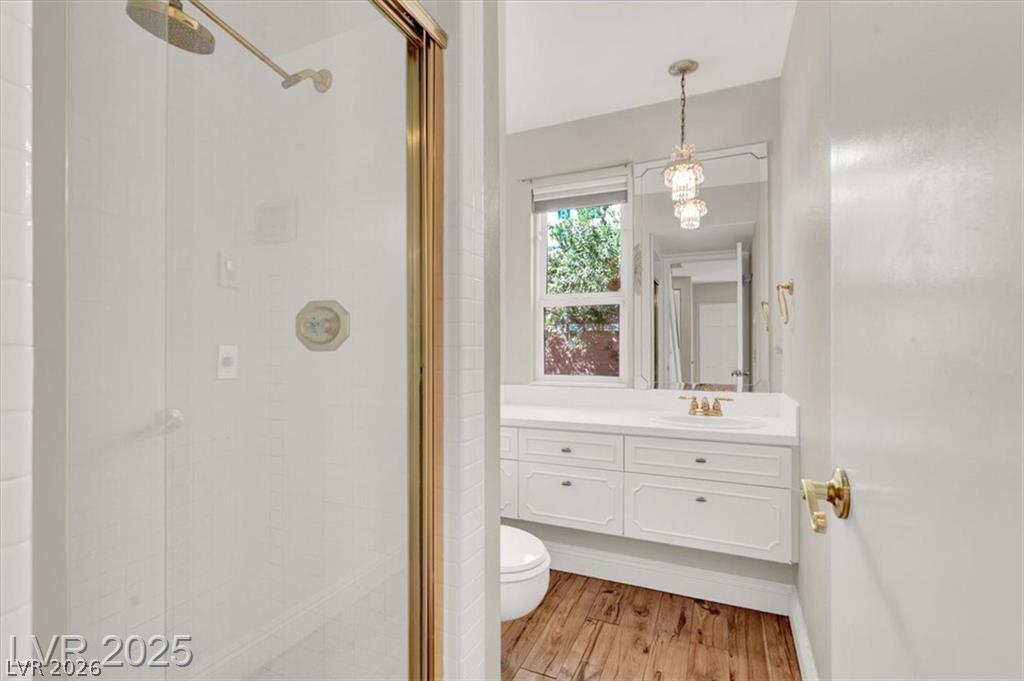 516 Tam O Shanter Property Photo 9
