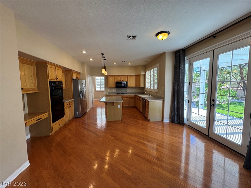 2109 Scarlet Rose Drive Property Photo 9
