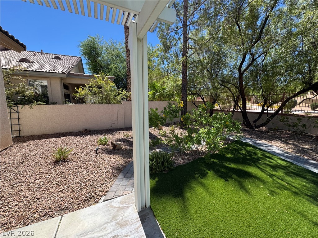 2109 Scarlet Rose Drive Property Photo 14