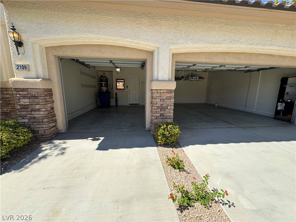2109 Scarlet Rose Drive Property Photo 25