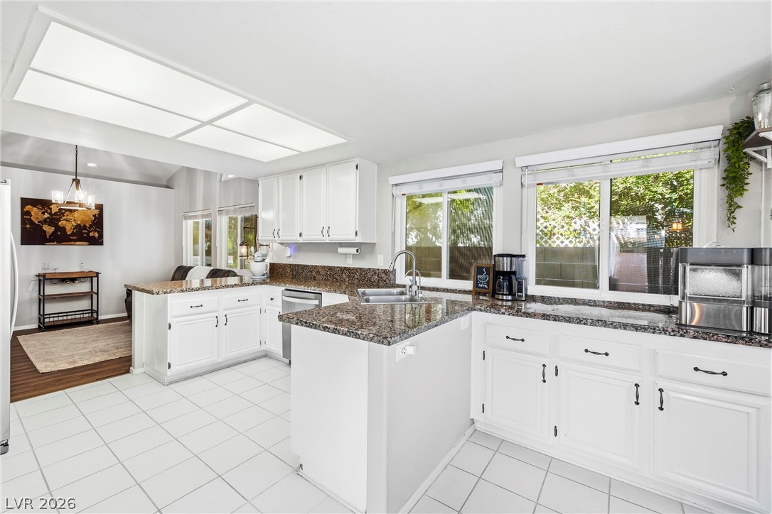 5112 Appealing Court Property Photo 10