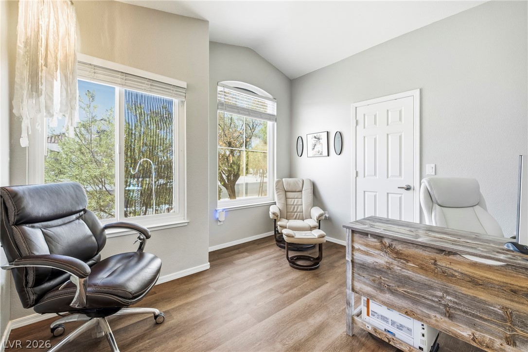 5112 Appealing Court Property Photo 18
