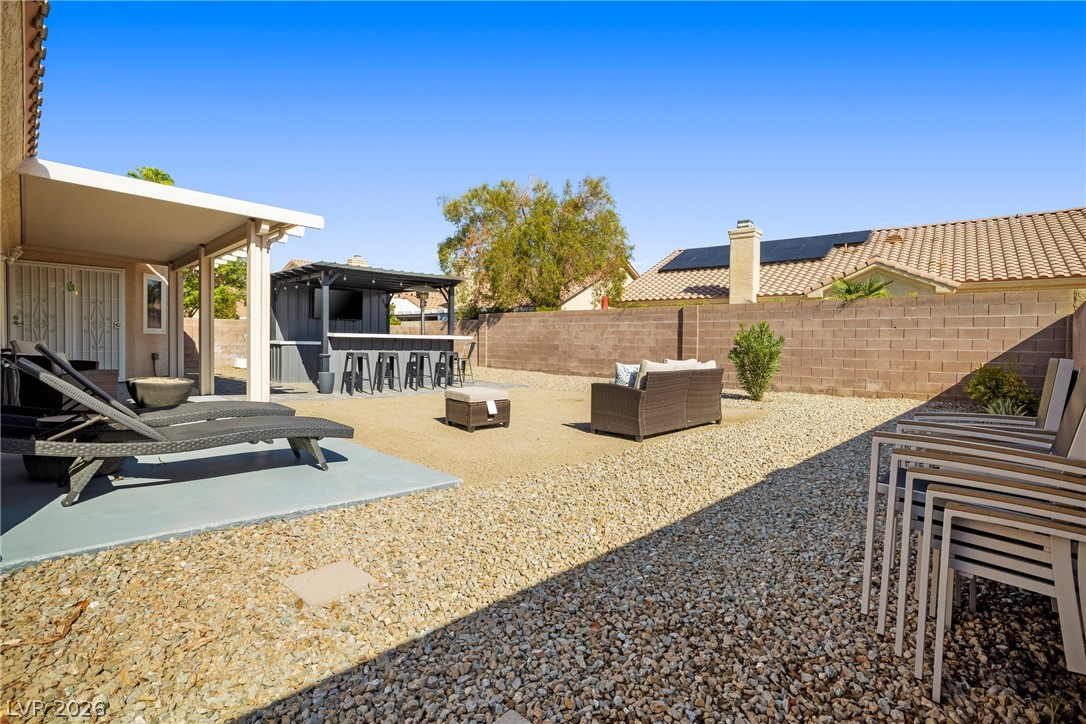5112 Appealing Court Property Photo 20