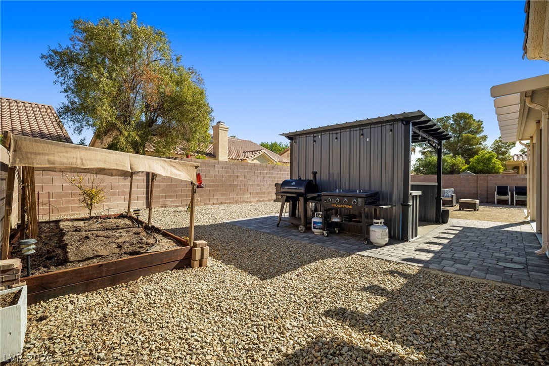 5112 Appealing Court Property Photo 21