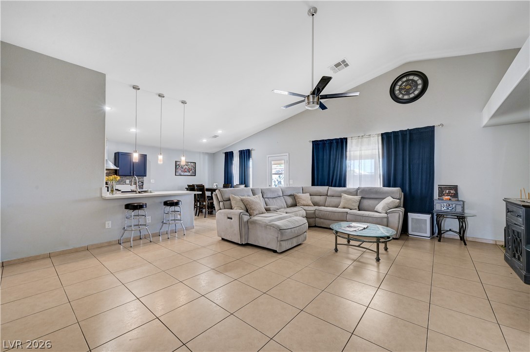 4409 Bucking Bronco Road Property Photo 6