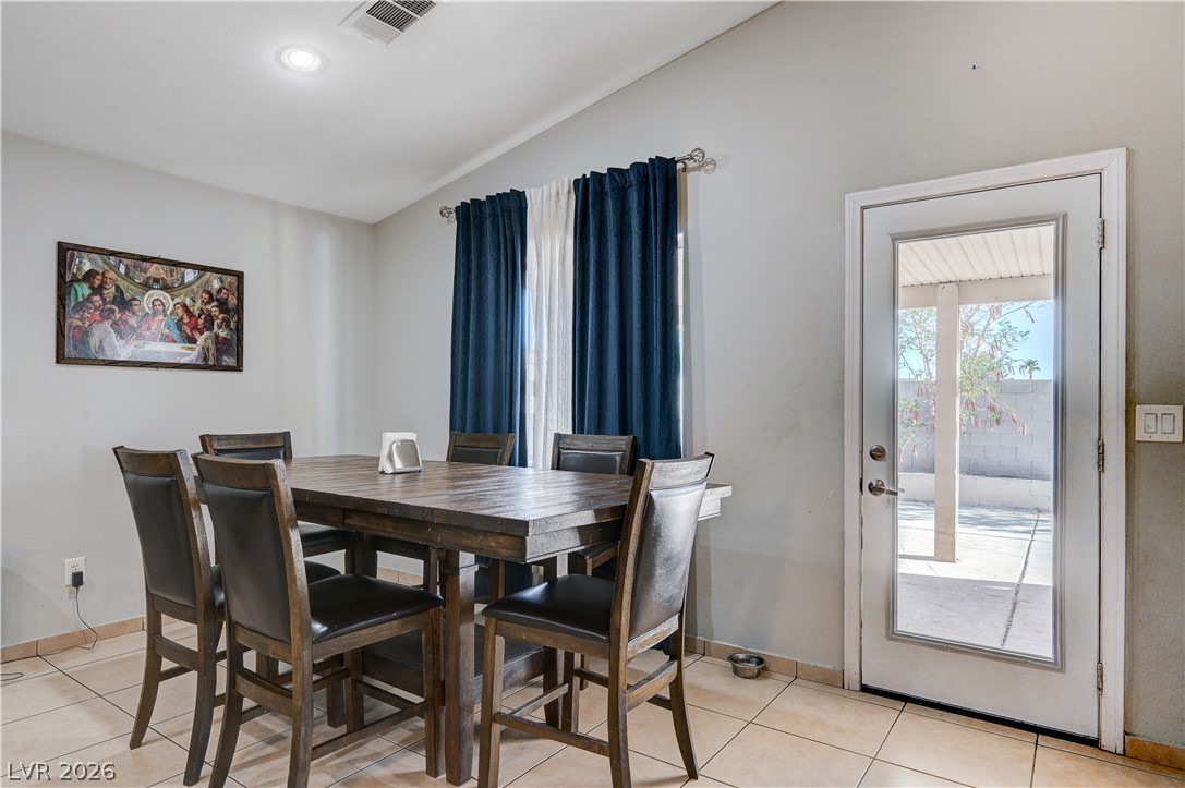 4409 Bucking Bronco Road Property Photo 9