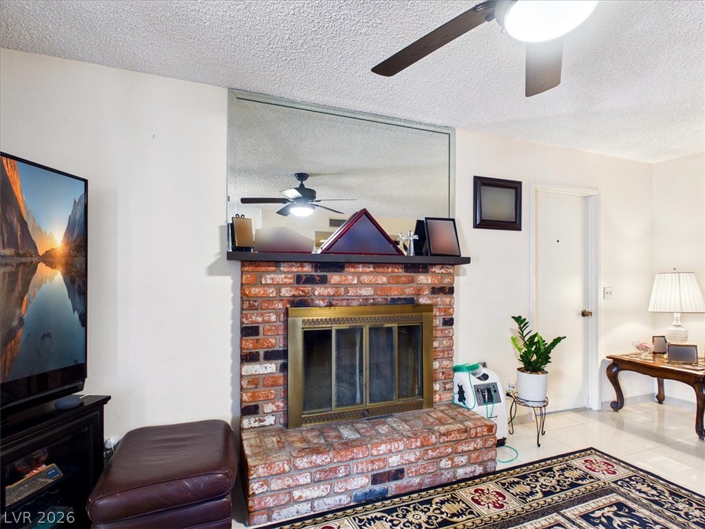 3885 Redwood Street Property Photo 32
