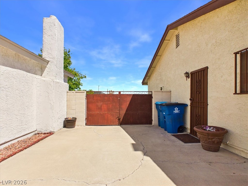 3885 Redwood Street Property Photo 83