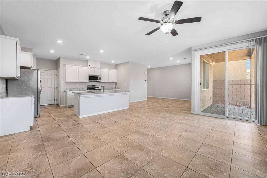2611 Infinity Bay Court Property Photo 3