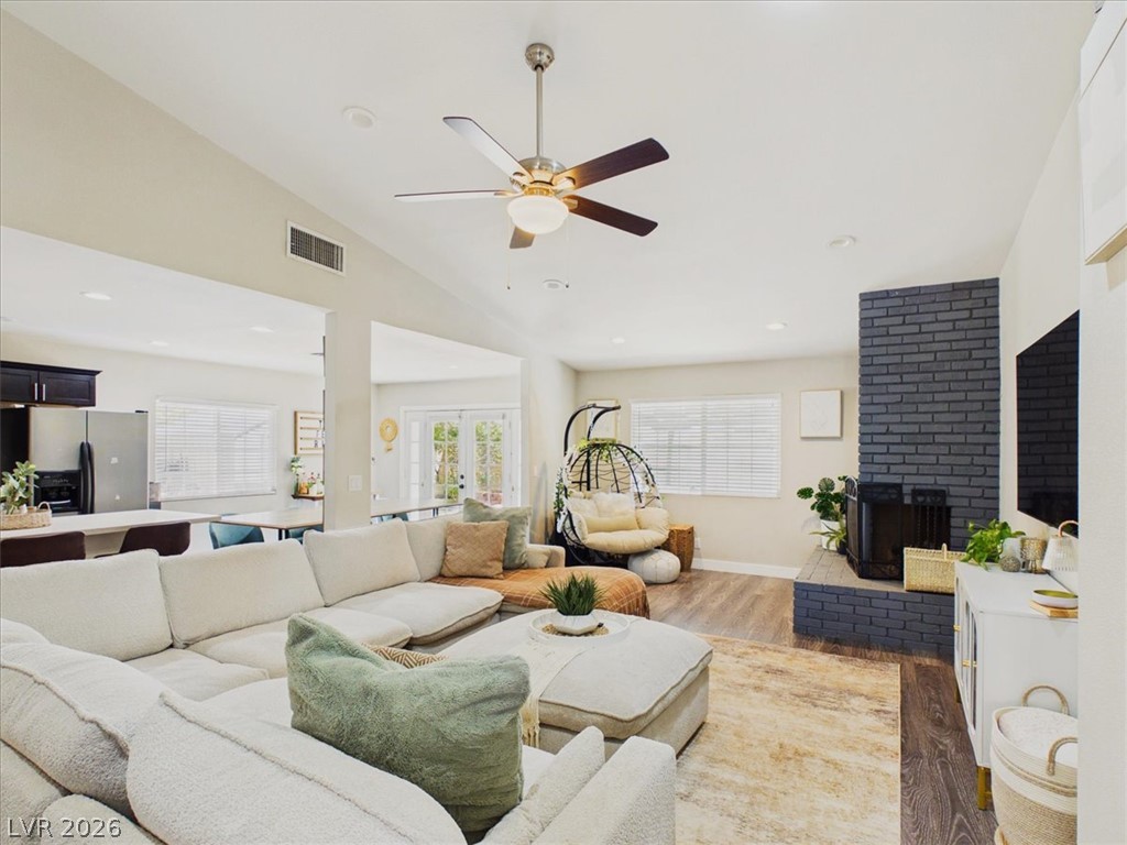 2402 El Tesoro Court Property Photo 8