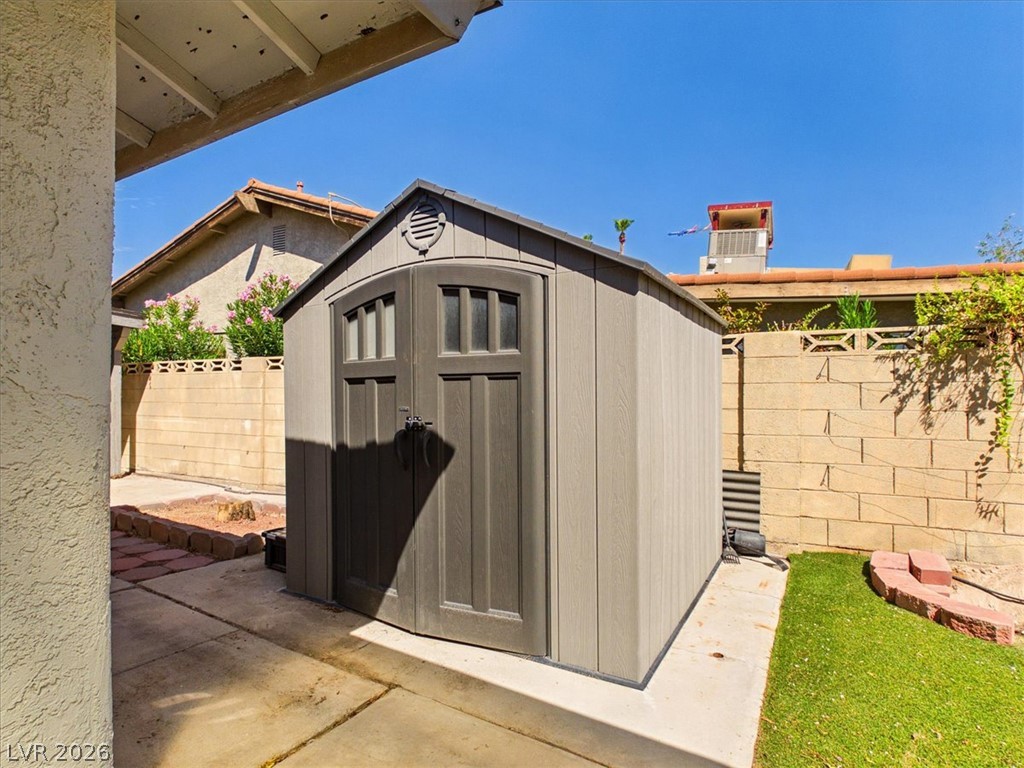 2402 El Tesoro Court Property Photo 64