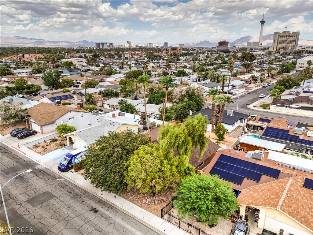 2617 Yardley Street Property Photo 8