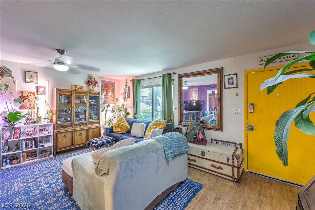 2814492 Property Photo 3