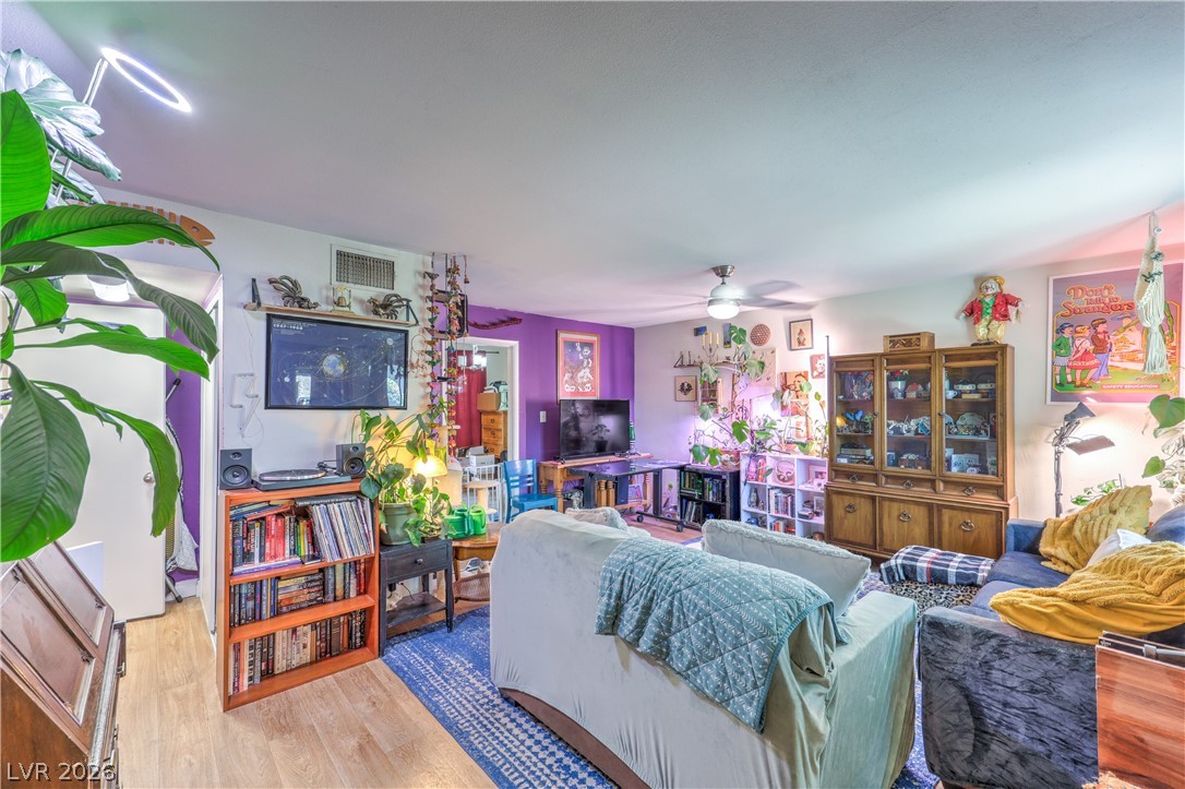 2814492 Property Photo 4