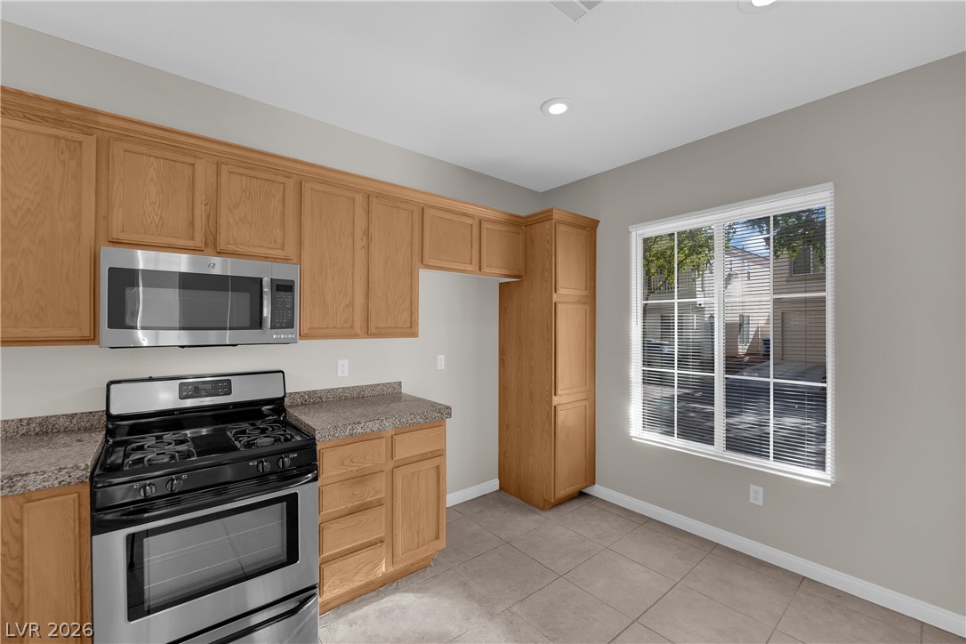 8273 Golden Flowers Street Property Photo 7