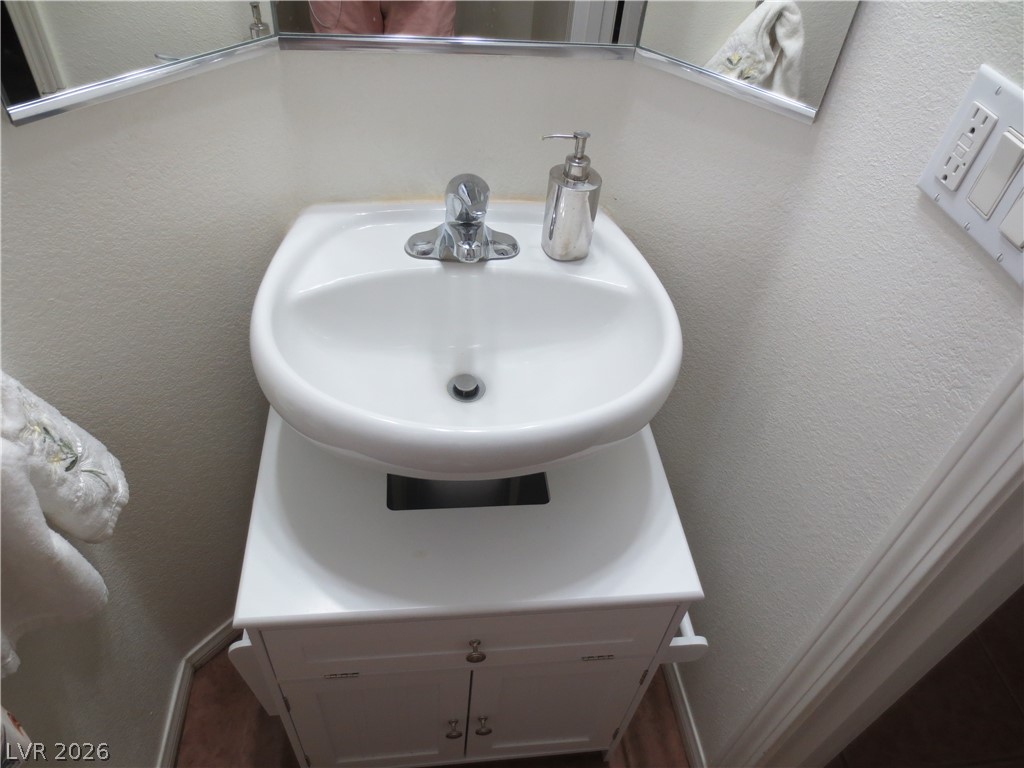 1084 Maple Bend Court Property Photo 16