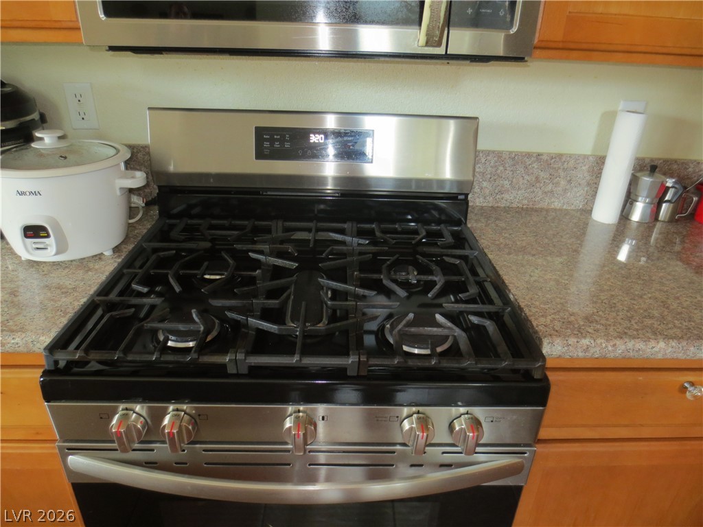 1084 Maple Bend Court Property Photo 19