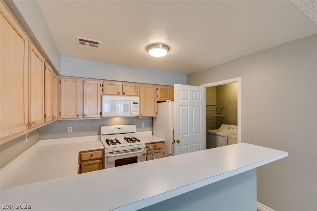2117 Willowbury Drive D Property Photo 2