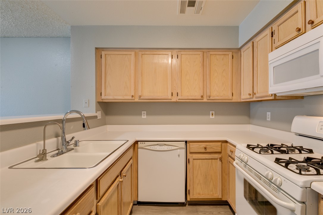 2117 Willowbury Drive D Property Photo 6
